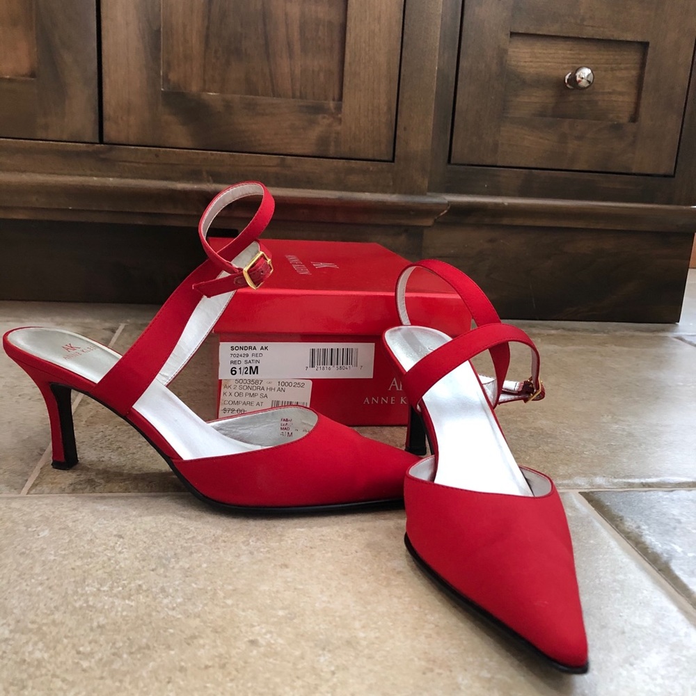 Anne Klein red ankle strap pumps 6.5/7